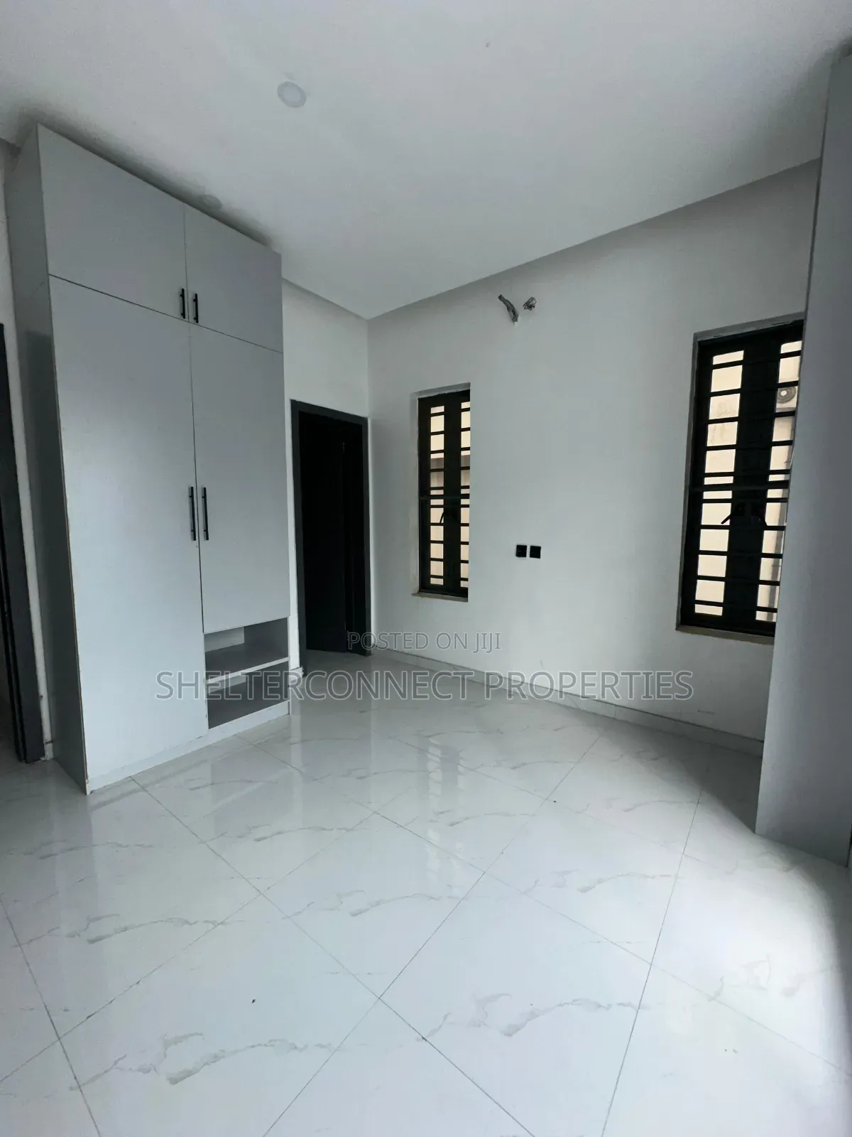 5bdrm Duplex in Lekki Expressway for sale