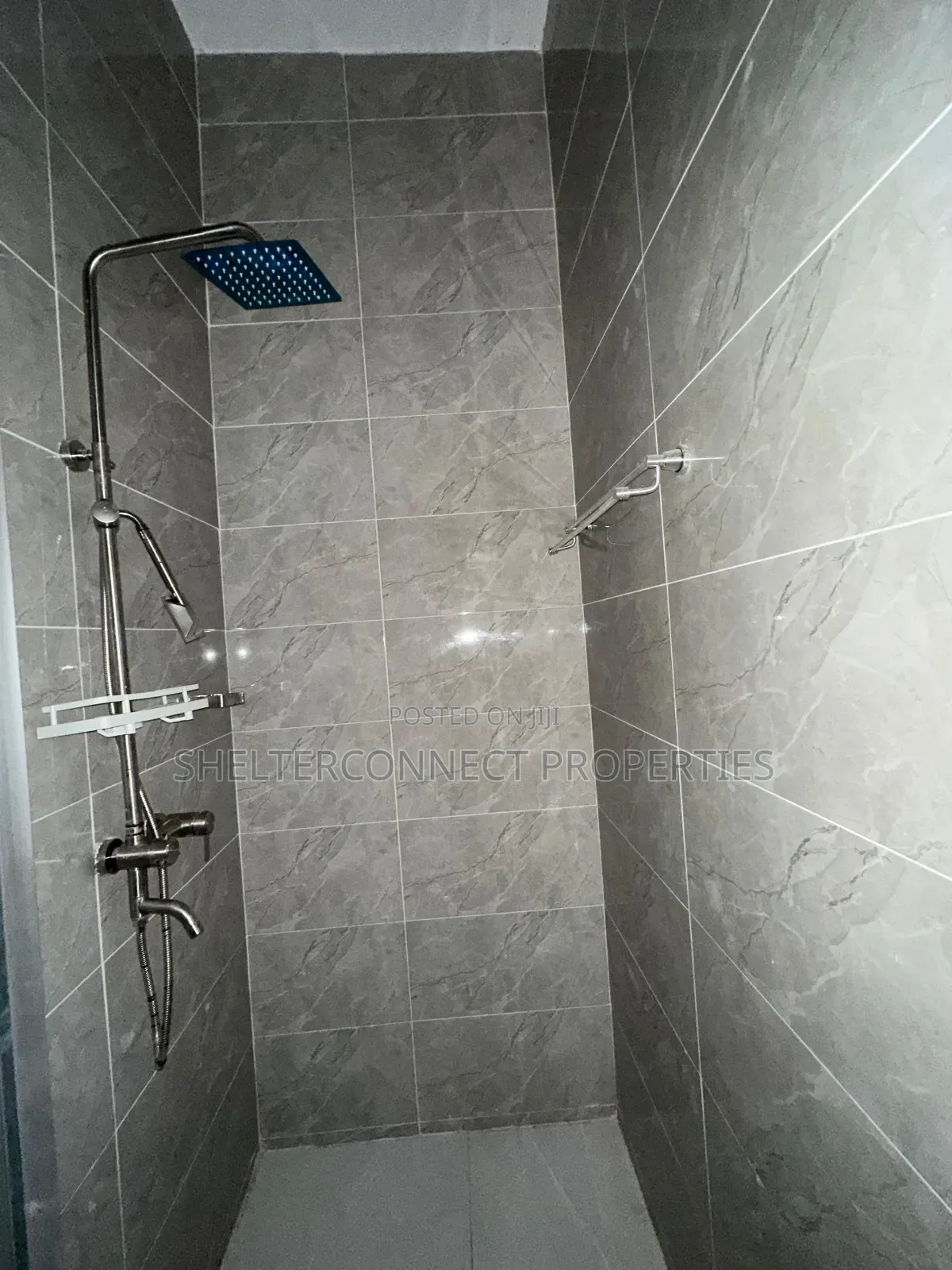 5bdrm Duplex in Lekki Expressway for sale