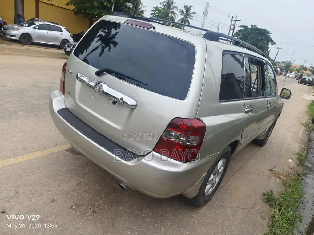Toyota Highlander V6 2005 Gold