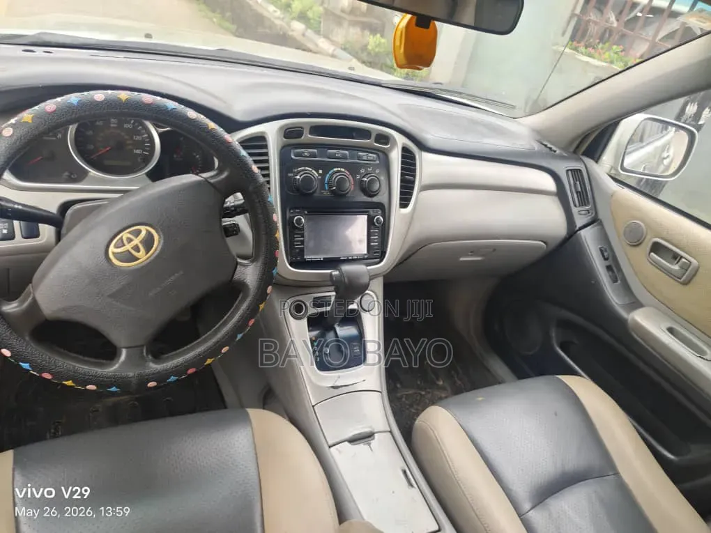 Toyota Highlander V6 2005 Gold