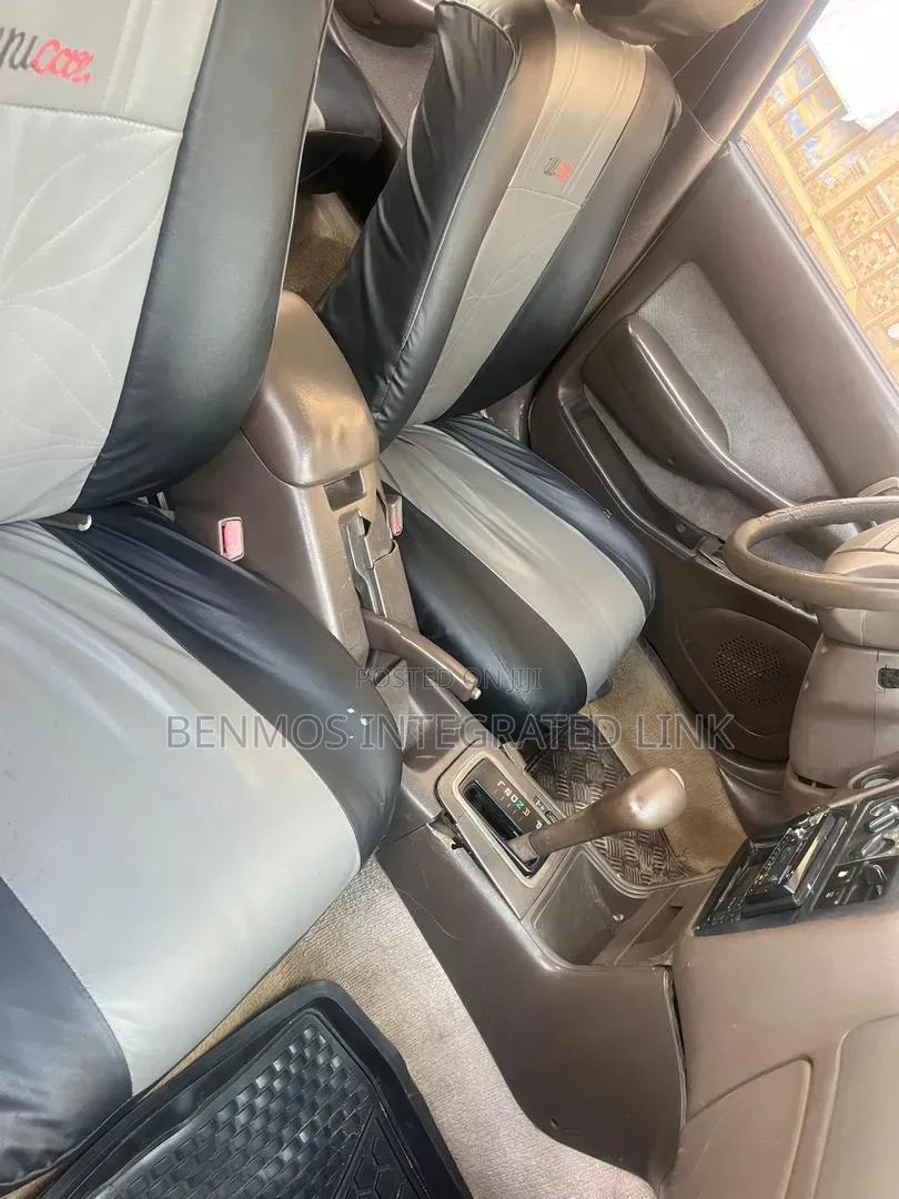 Toyota Camry LE Sedan 1996 Black