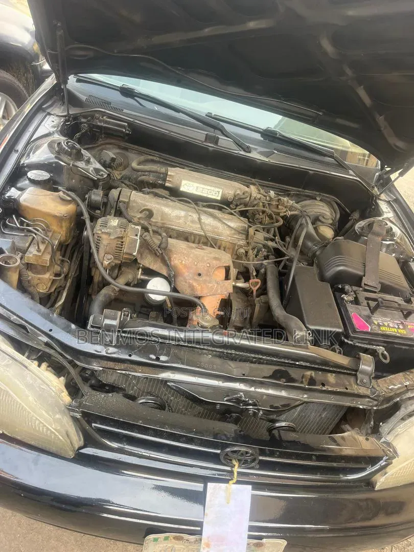 Toyota Camry LE Sedan 1996 Black