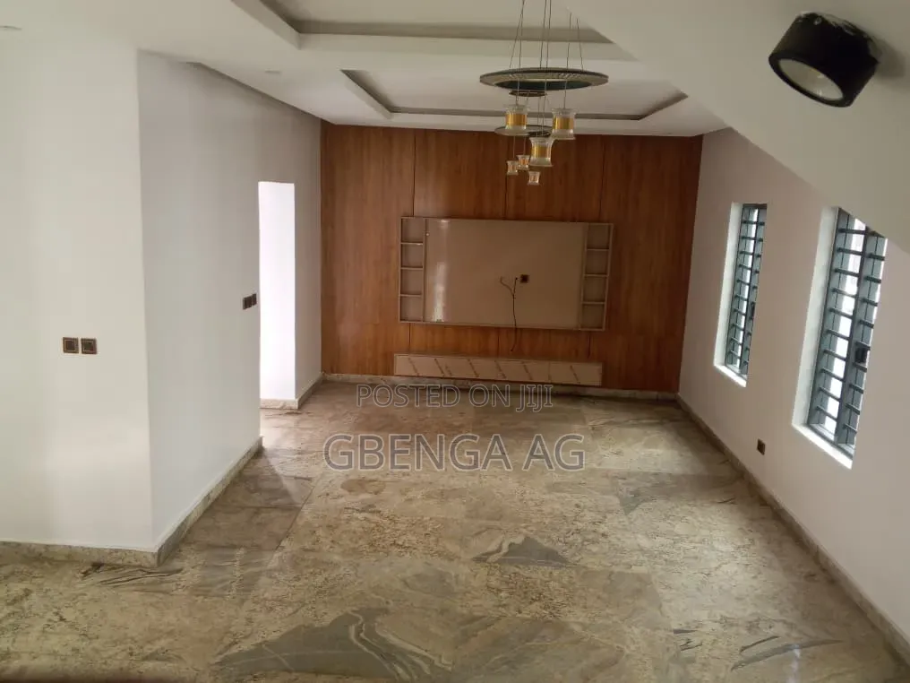 4bdrm Duplex in Bluestone Estate, Obafemi-Owode for sale