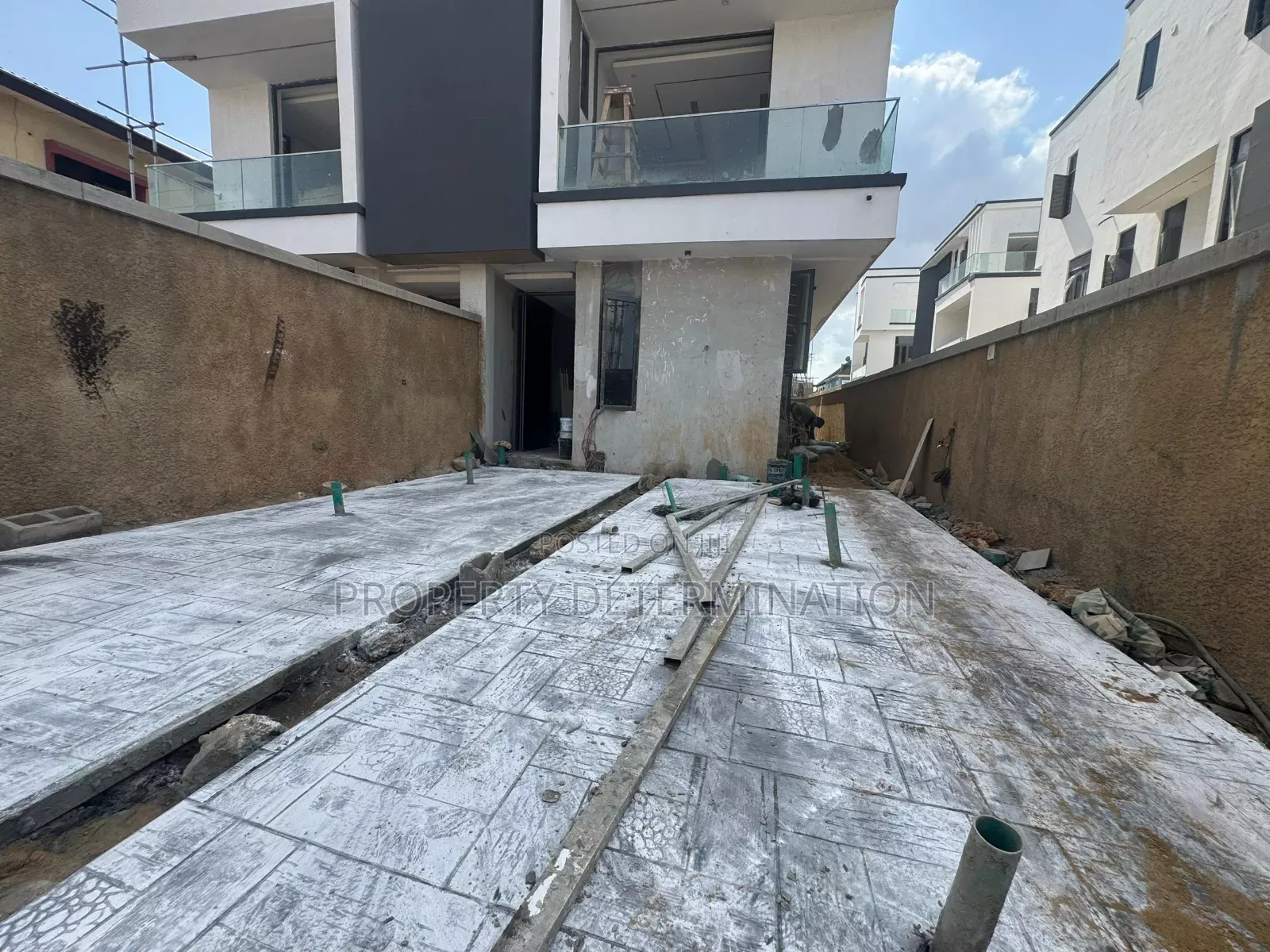 4bdrm Duplex in Omole Phase 2 for sale