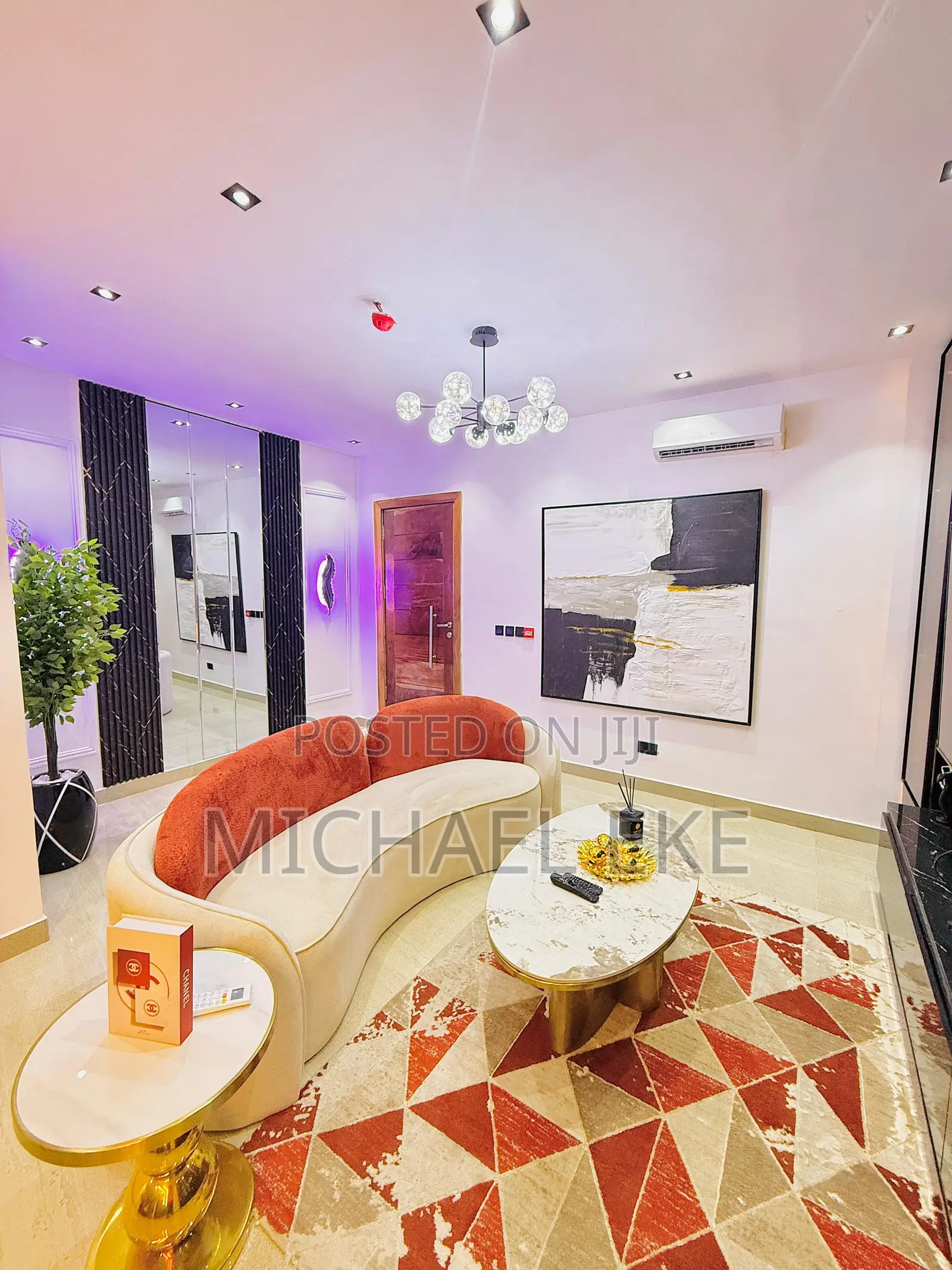 Luxury 1 Bedroom Waterfront Apartment