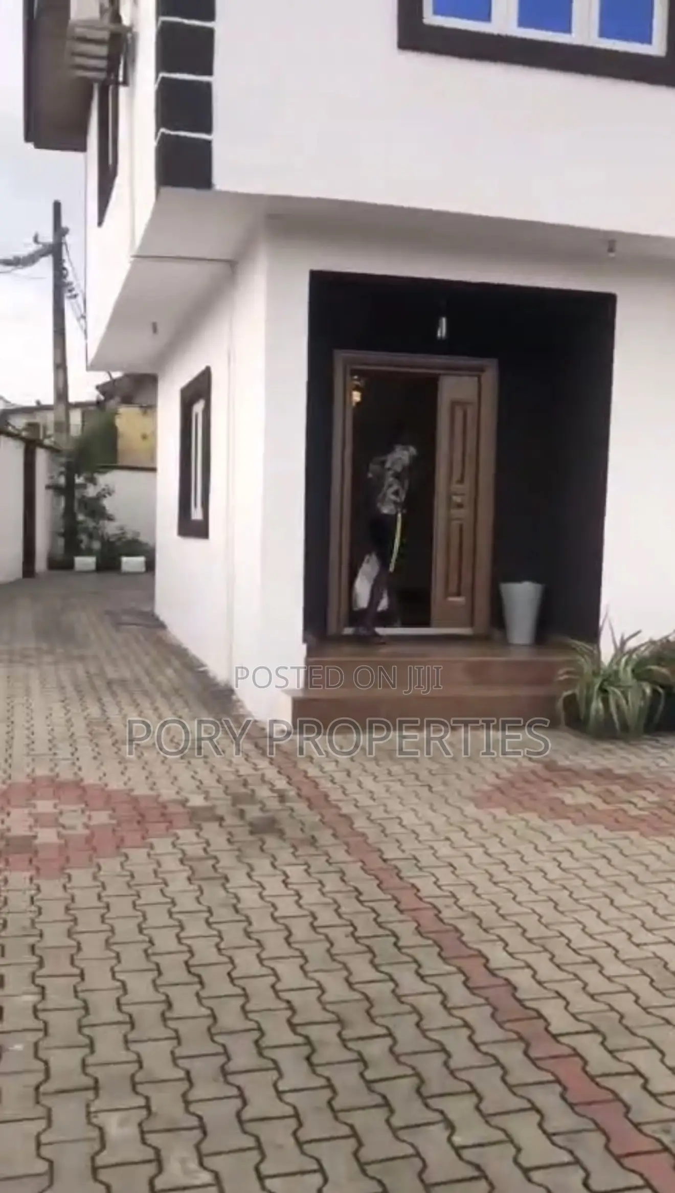 Furnished 5bdrm Duplex in Omole for sale