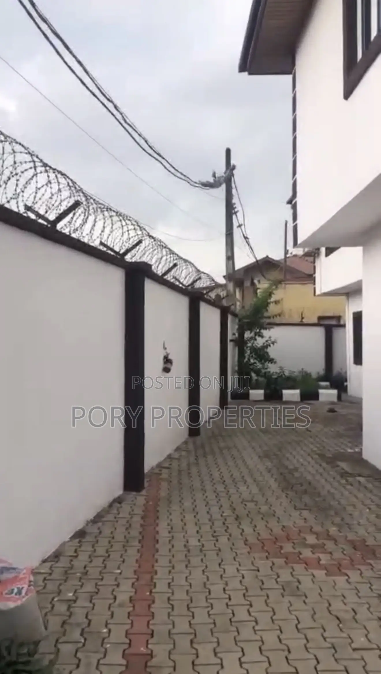 Furnished 5bdrm Duplex in Omole for sale