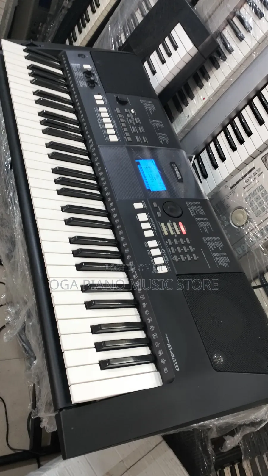Yamaha PSR E423 Digital Portable Keyboard