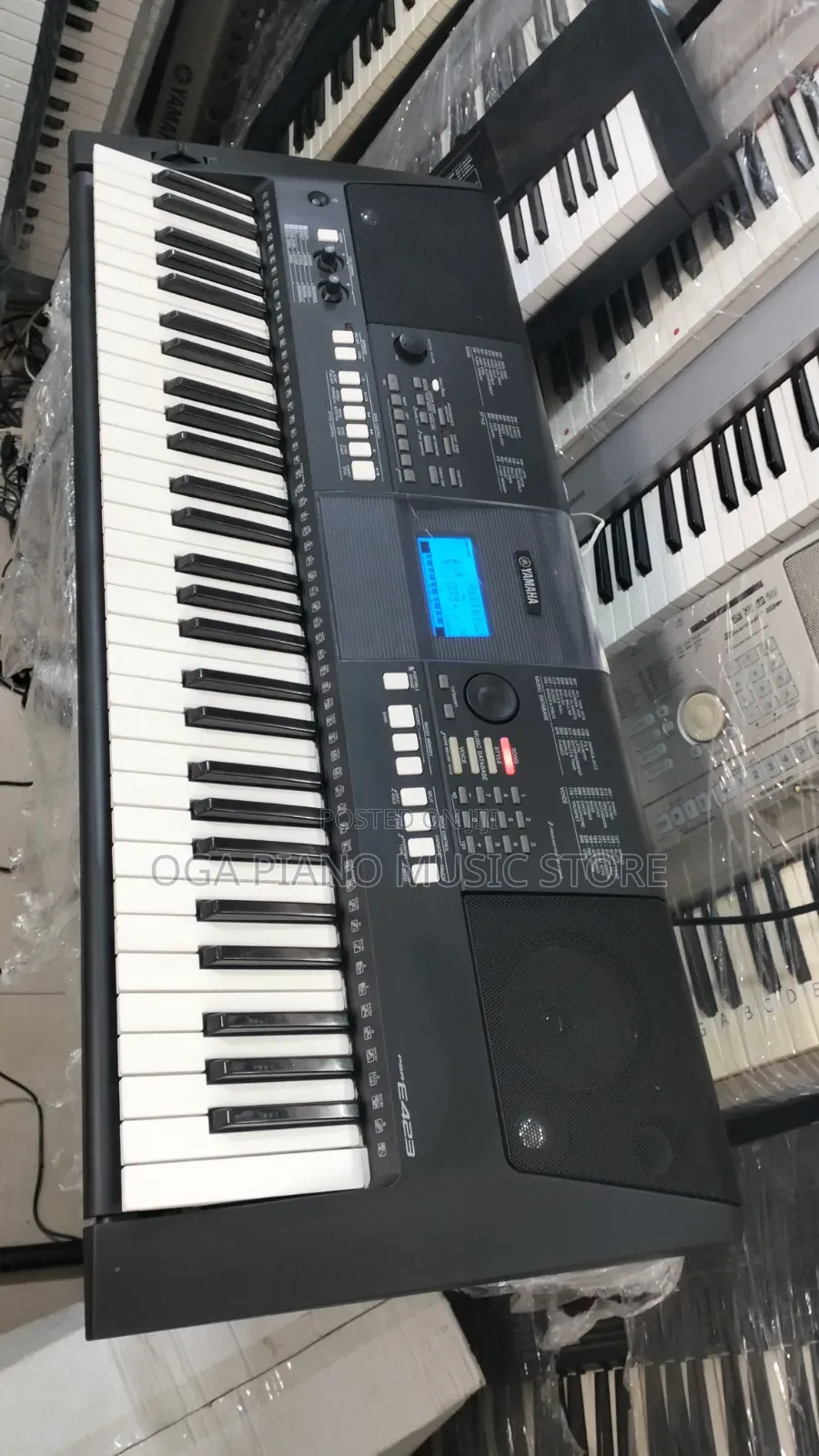 Yamaha PSR E423 Digital Portable Keyboard