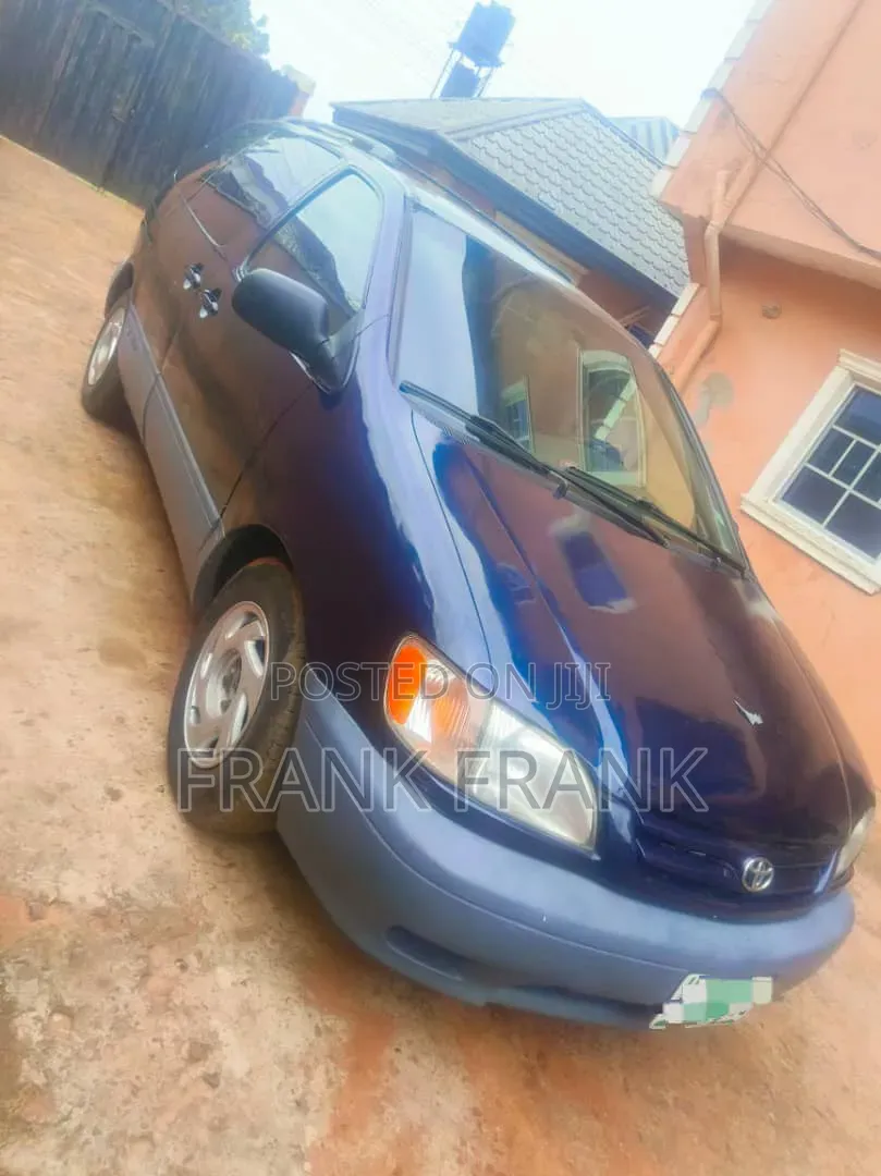 Toyota Sienna 2003 Blue