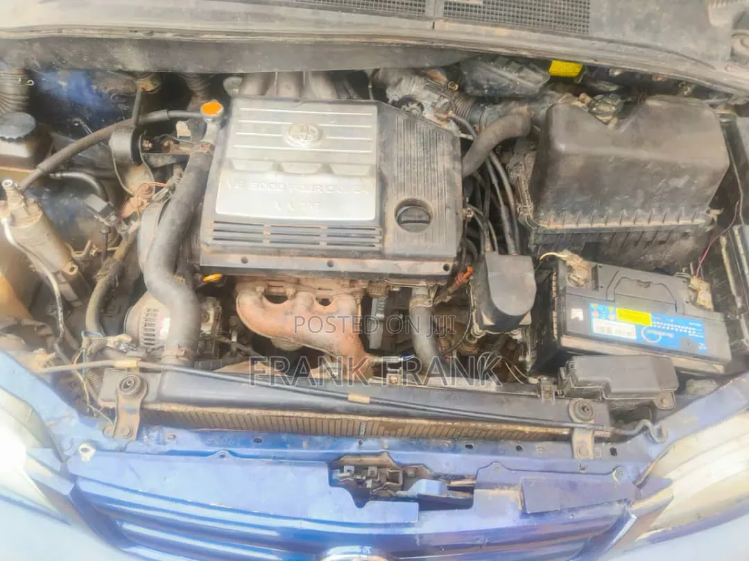 Toyota Sienna 2003 Blue