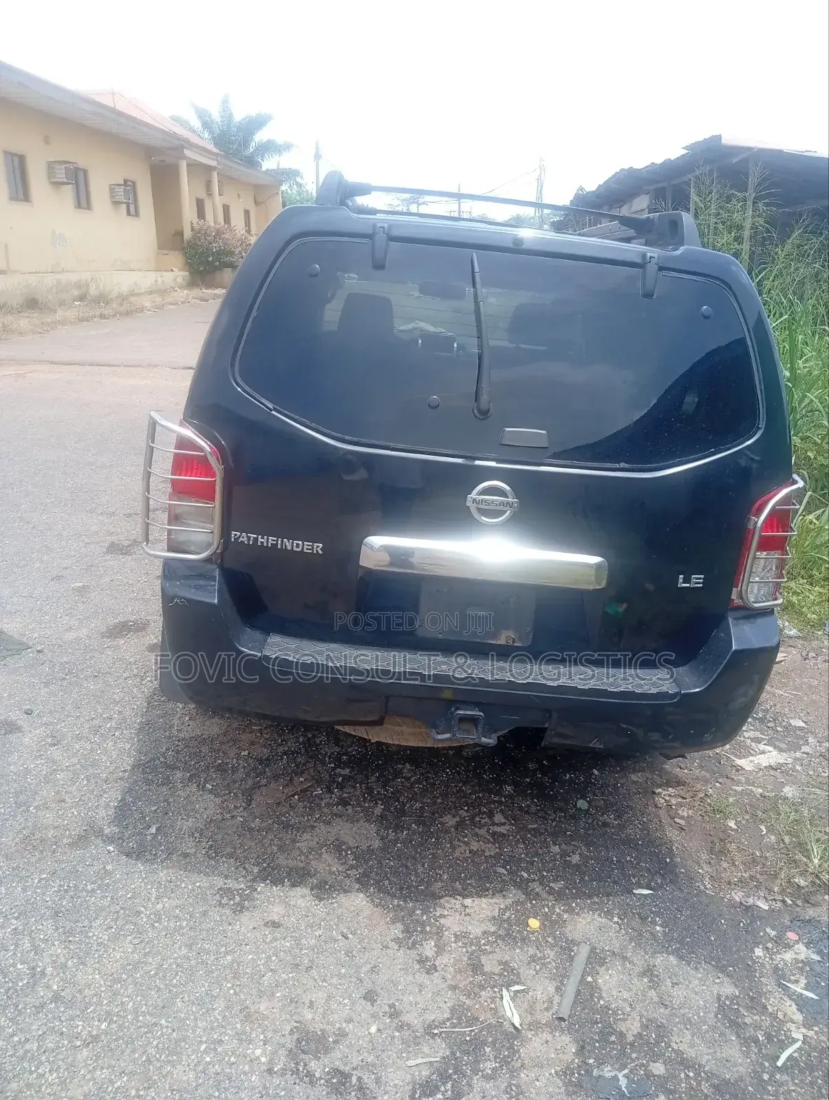 Nissan Pathfinder SE 4x4 2005 Black