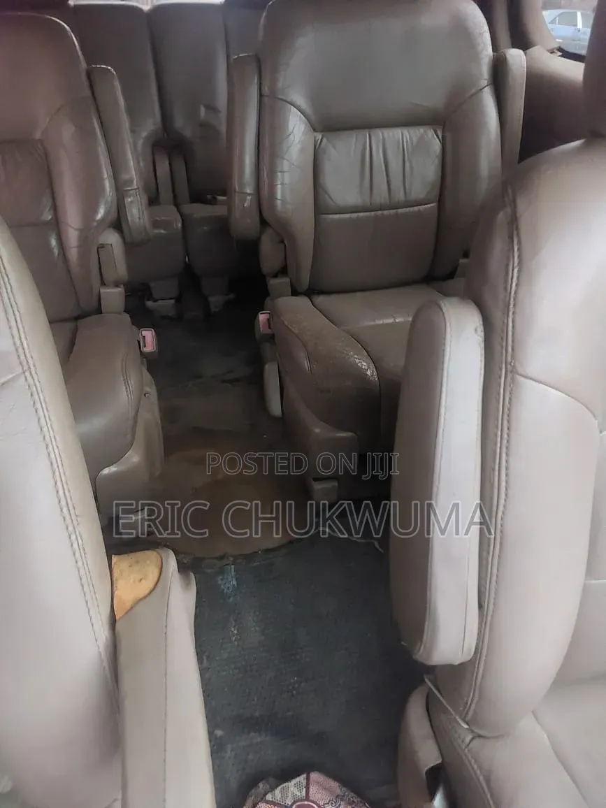 Toyota Sienna LE 2002 Gold