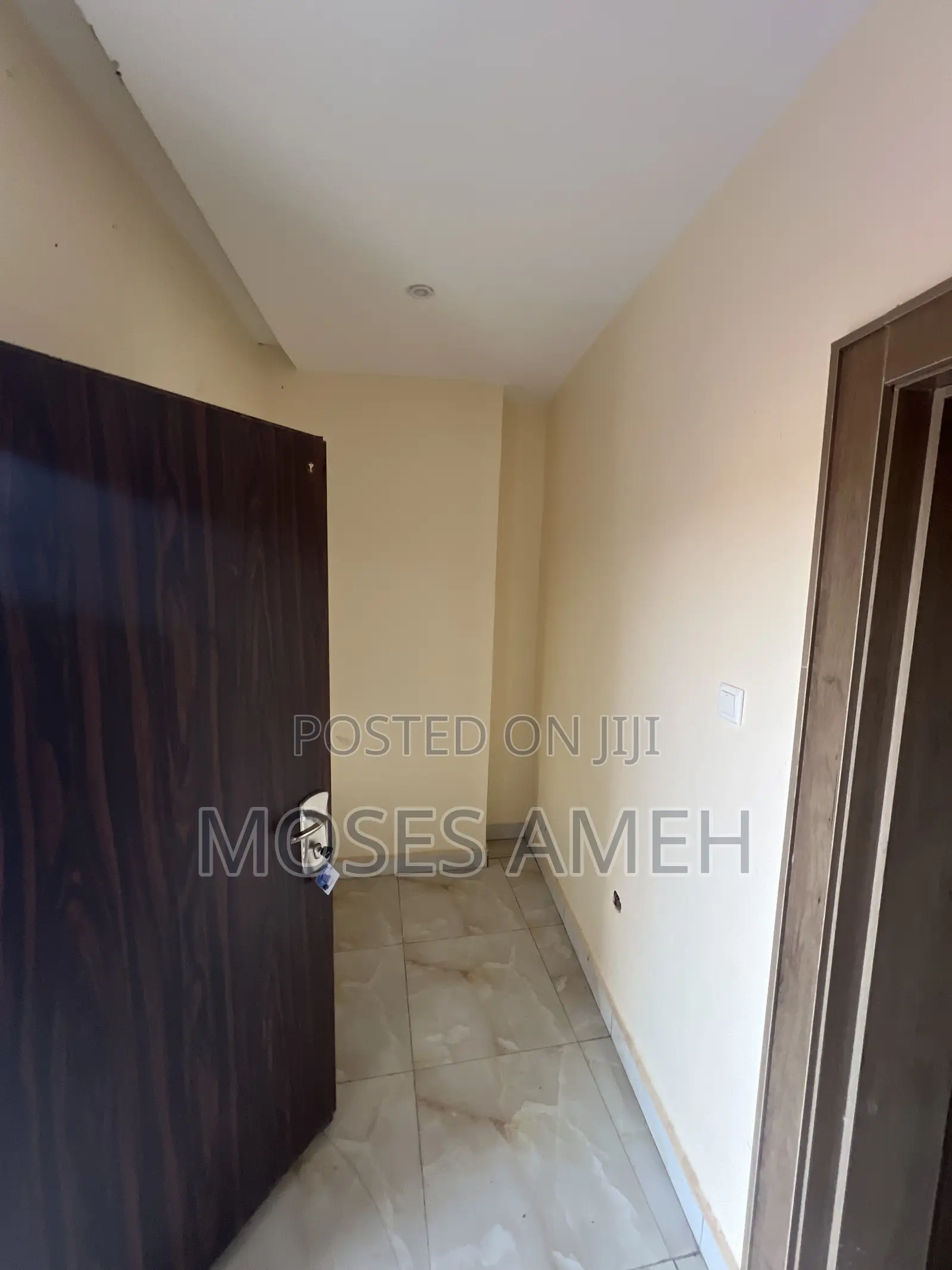 5bdrm Duplex in Karsana for sale