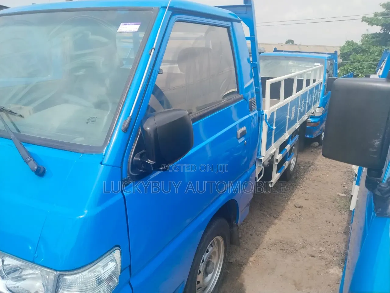 Mitsubishi Delica 2014 Blue