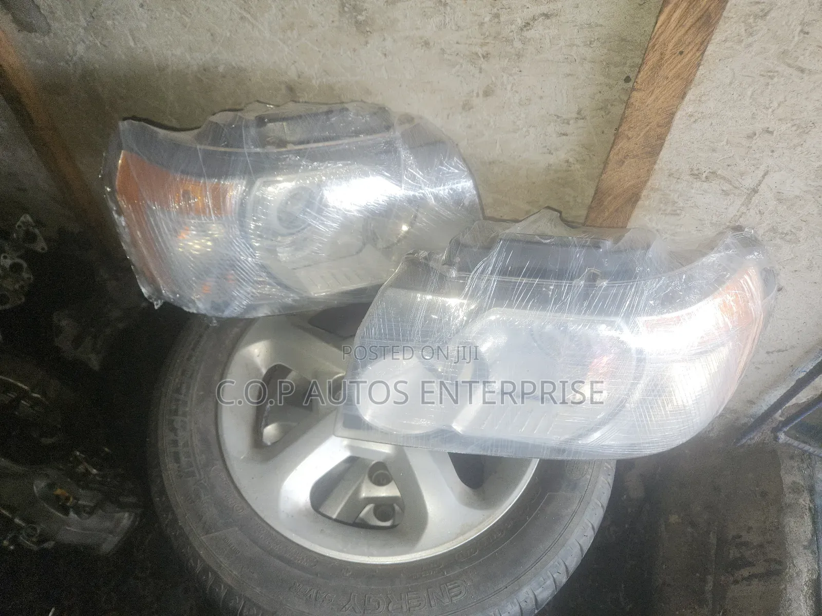 Headlamp (Charger Bulbs) for Land Rover Lr2, Freelander 2. 2007 - 2013
