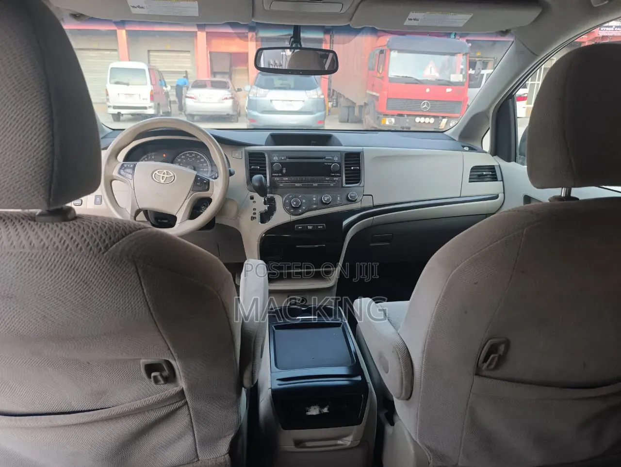 Toyota Sienna 2011 White