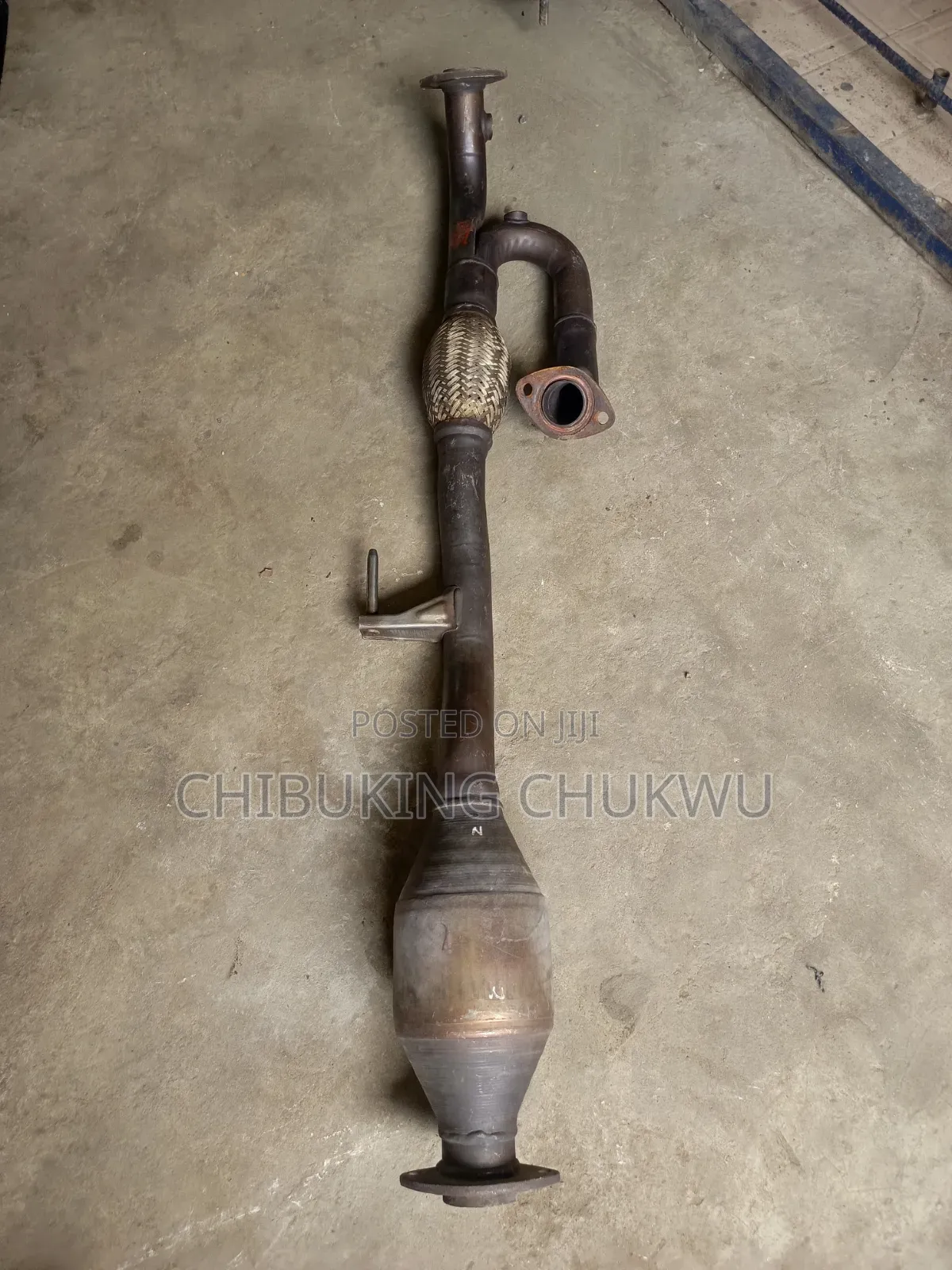 Lexus Es350 2.7 Camry V6 Center Catalytic Converter Exhaust Pot.
