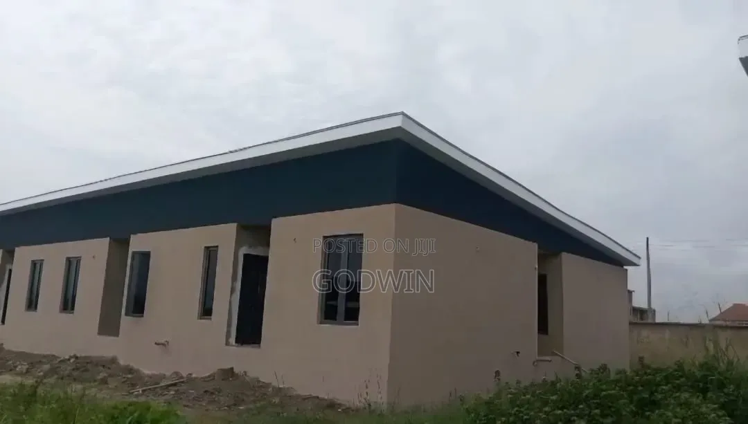 3bdrm Bungalow in Many Estate, Agric for sale