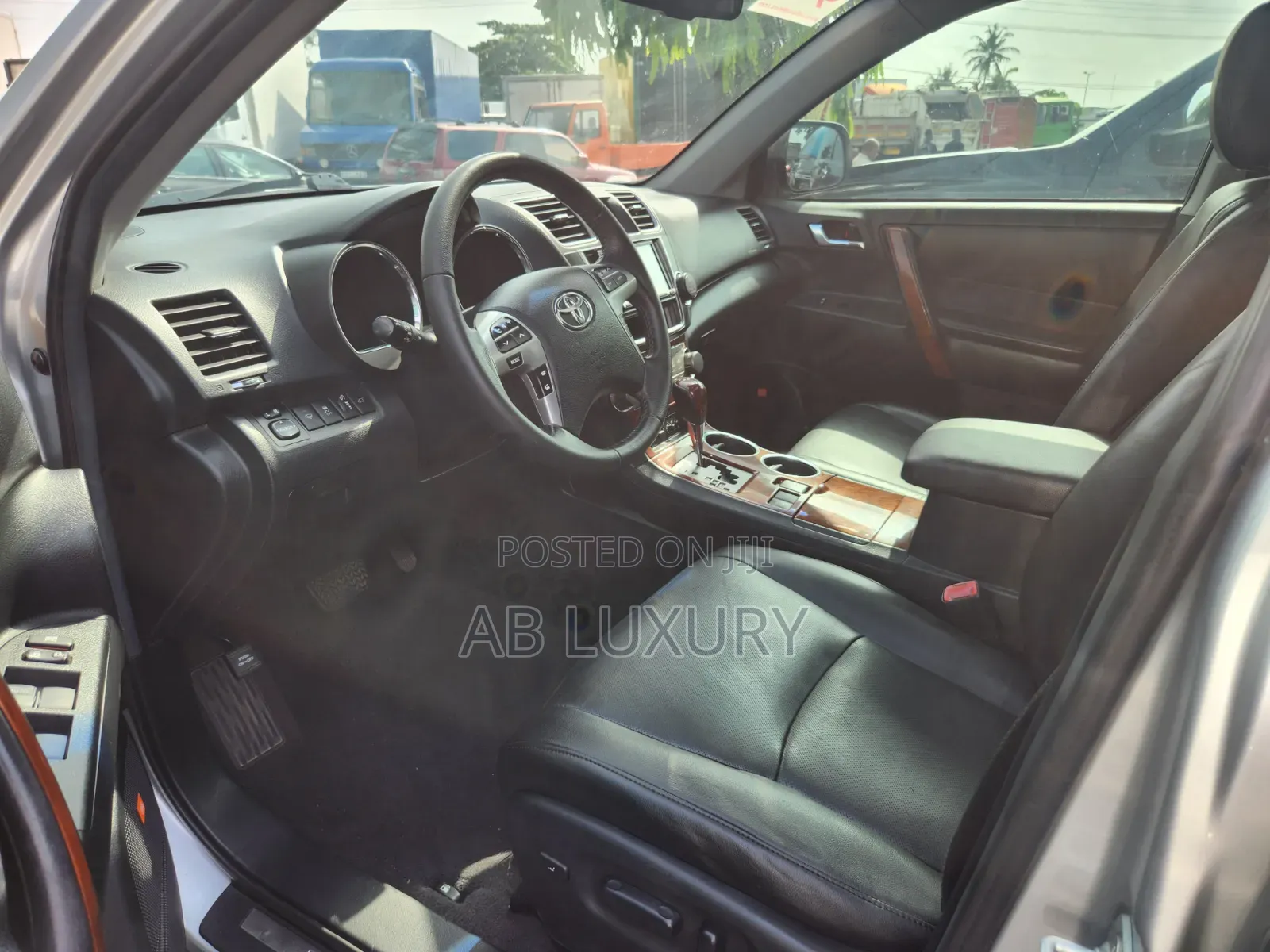 Toyota Highlander Limited 3.5l 4WD 2013 Silver