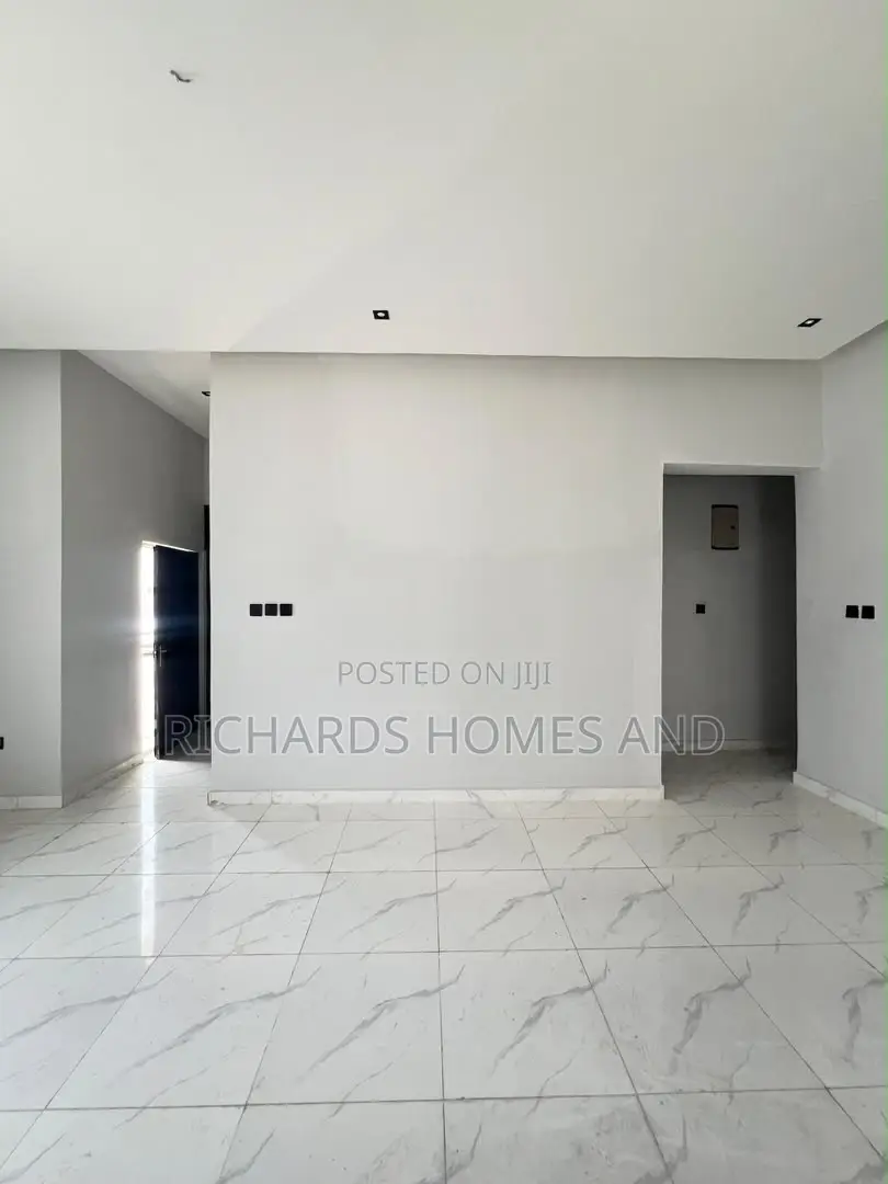 2bdrm Bungalow in Ajiwe for rent