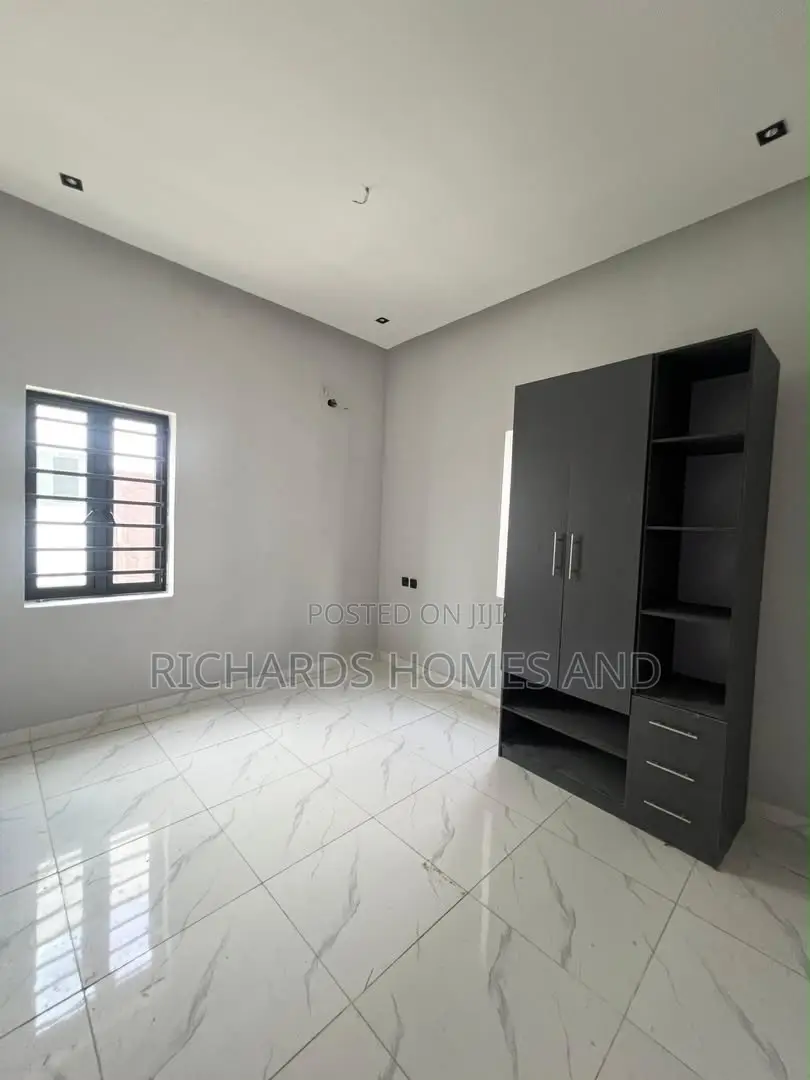 2bdrm Bungalow in Ajiwe for rent