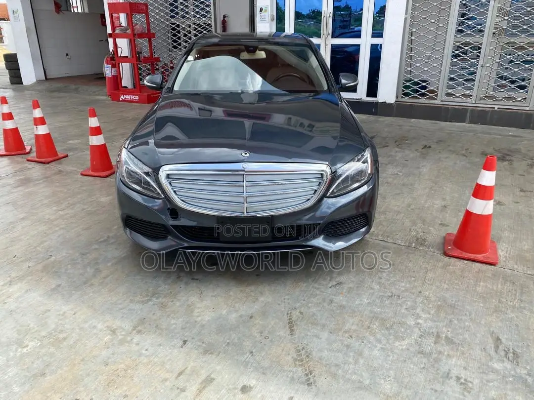 Mercedes-Benz C300 2015 Gray