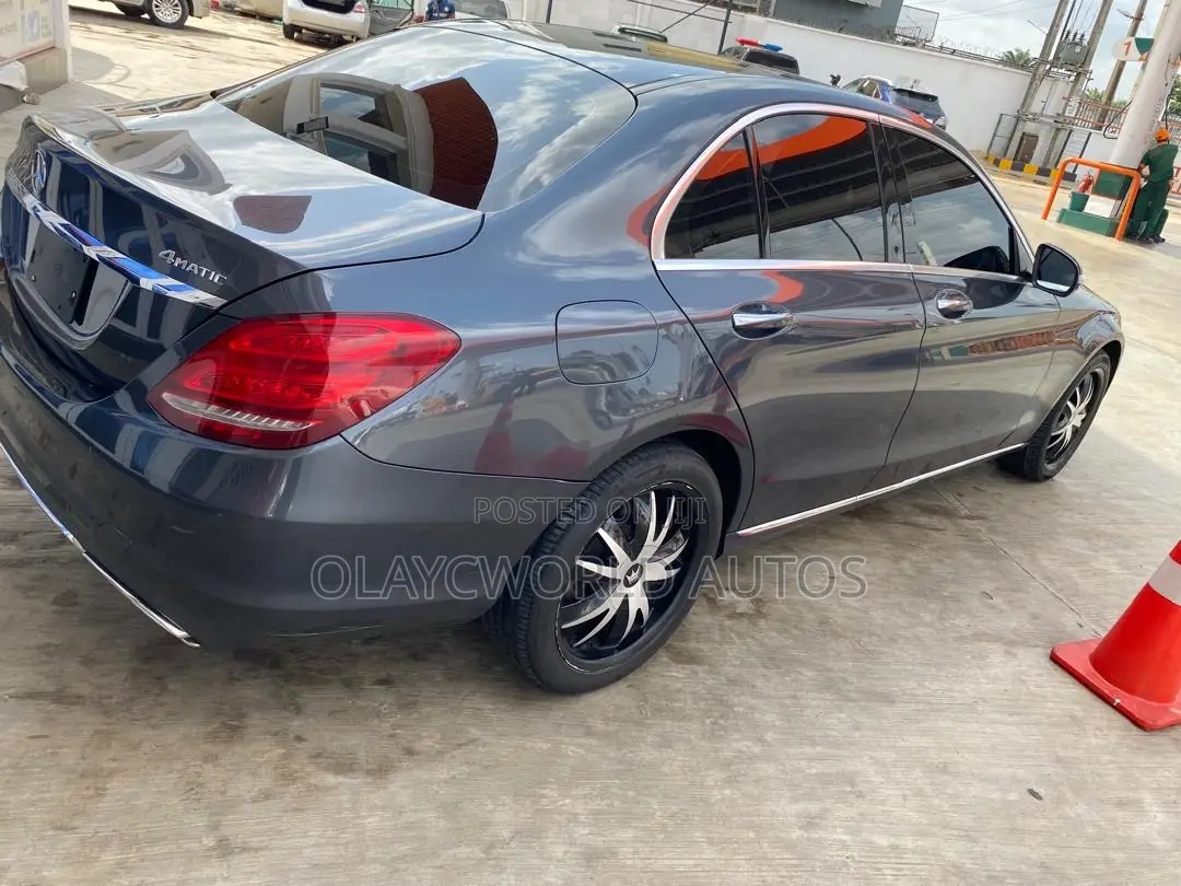 Mercedes-Benz C300 2015 Gray