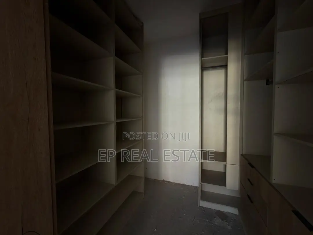 6bdrm Duplex in Zone 1 / Wuse for sale