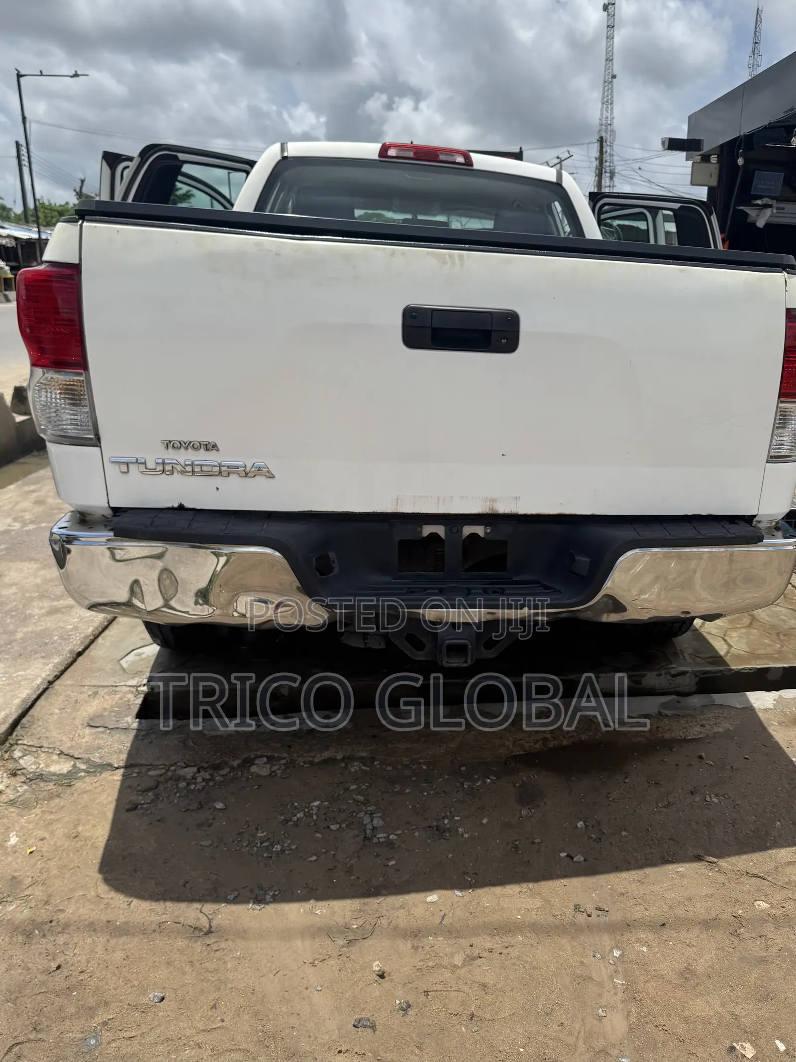 Toyota Tundra 2010 White