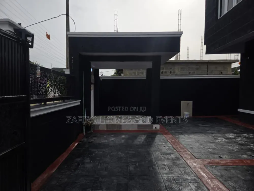 4bdrm Duplex in Gowon Estate, Egbeda for sale
