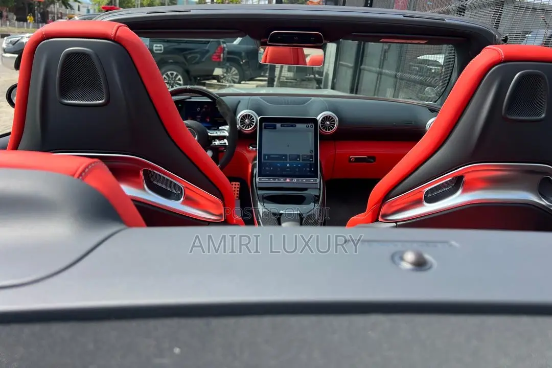 New Mercedes-Benz SL-Class AMG SL 63 AWD 2025