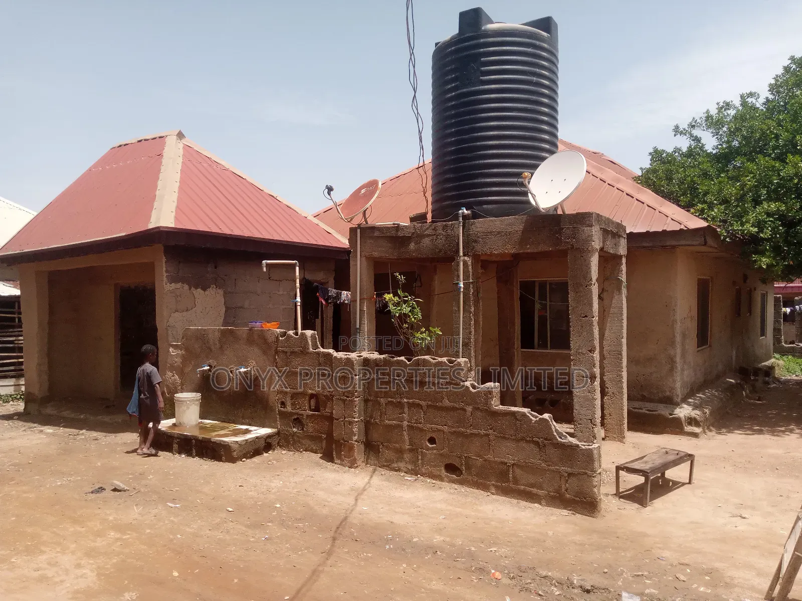 3bdrm Bungalow in Onyx Properties, Karu-Nasarawa for sale