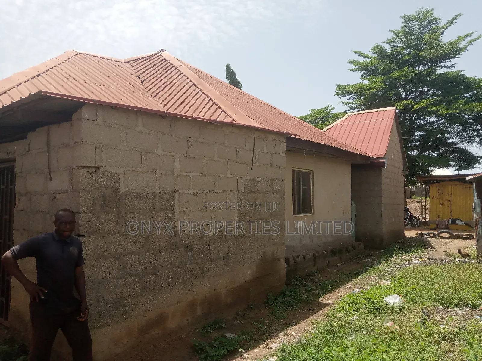 3bdrm Bungalow in Onyx Properties, Karu-Nasarawa for sale