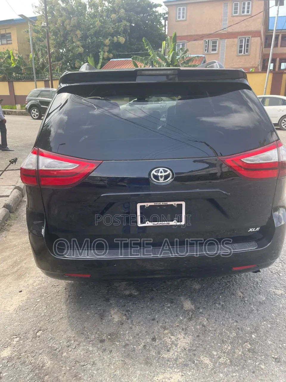 Toyota Sienna XLE AWD (3.5L 6cyl 8A) 2018 Black