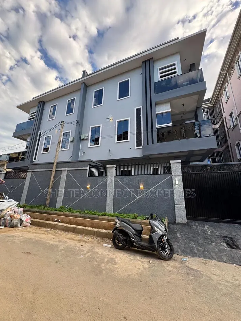 4bdrm Duplex in Papa Ajao / Mushin for sale