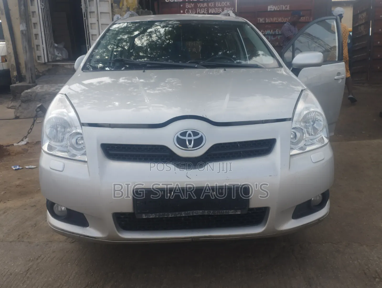 Toyota Verso 2.2 177 hp 2009 Silver