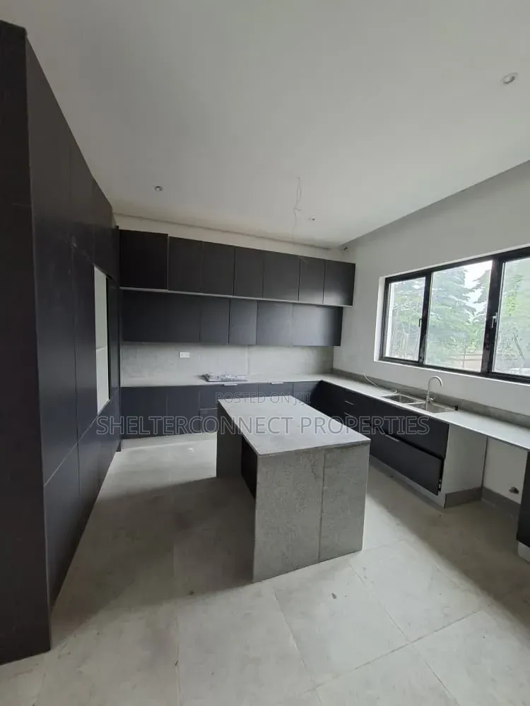 4bdrm Duplex in Ikoyi S.W for sale