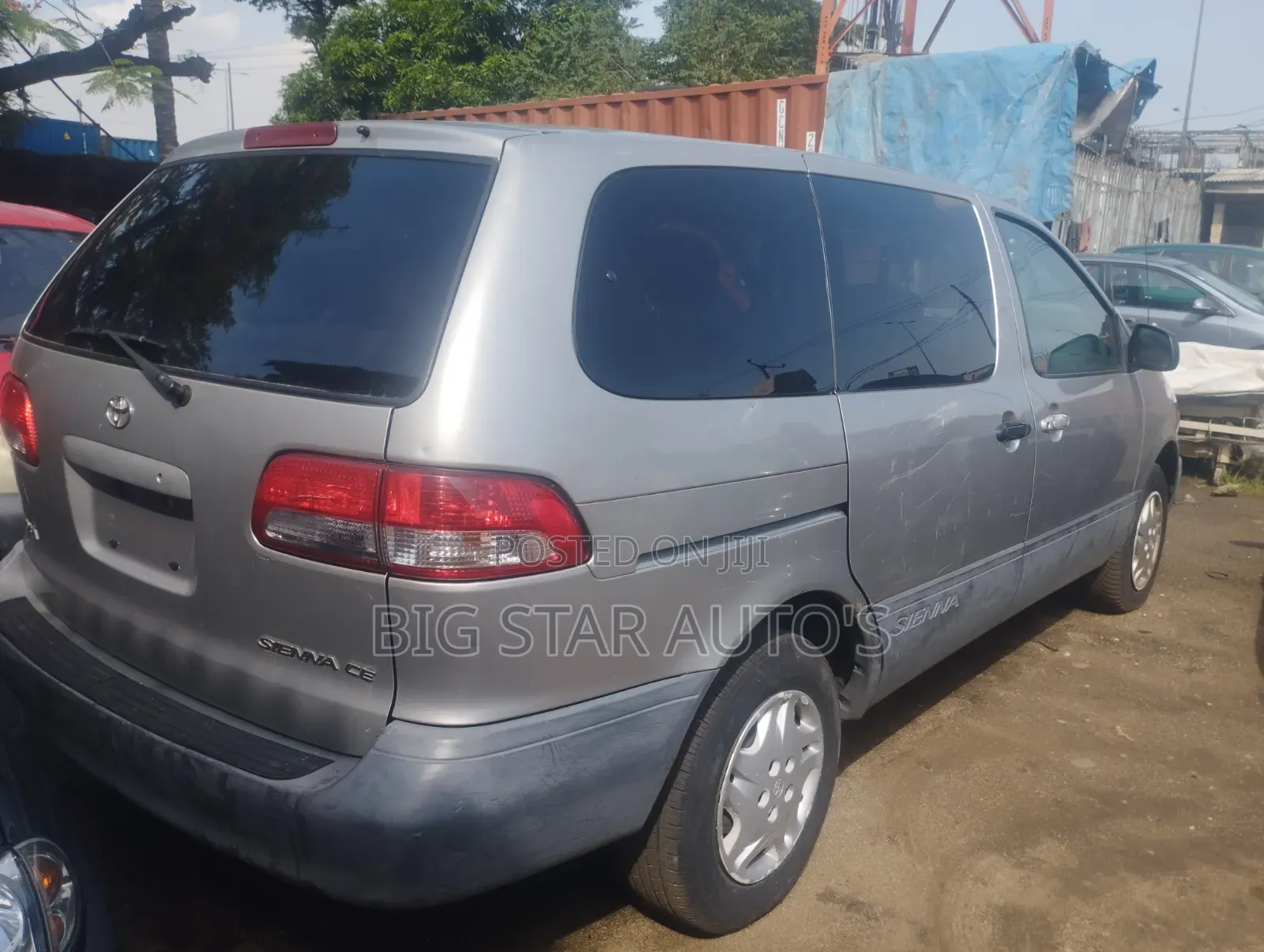 Toyota Sienna LE 2003 Silver