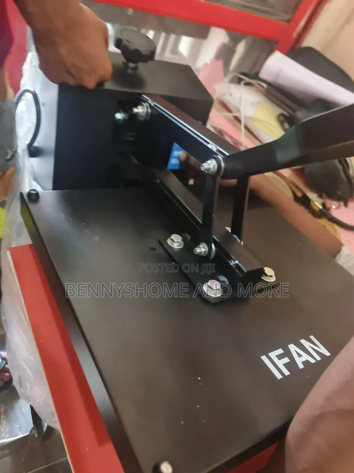 Ifan Stoning Machine