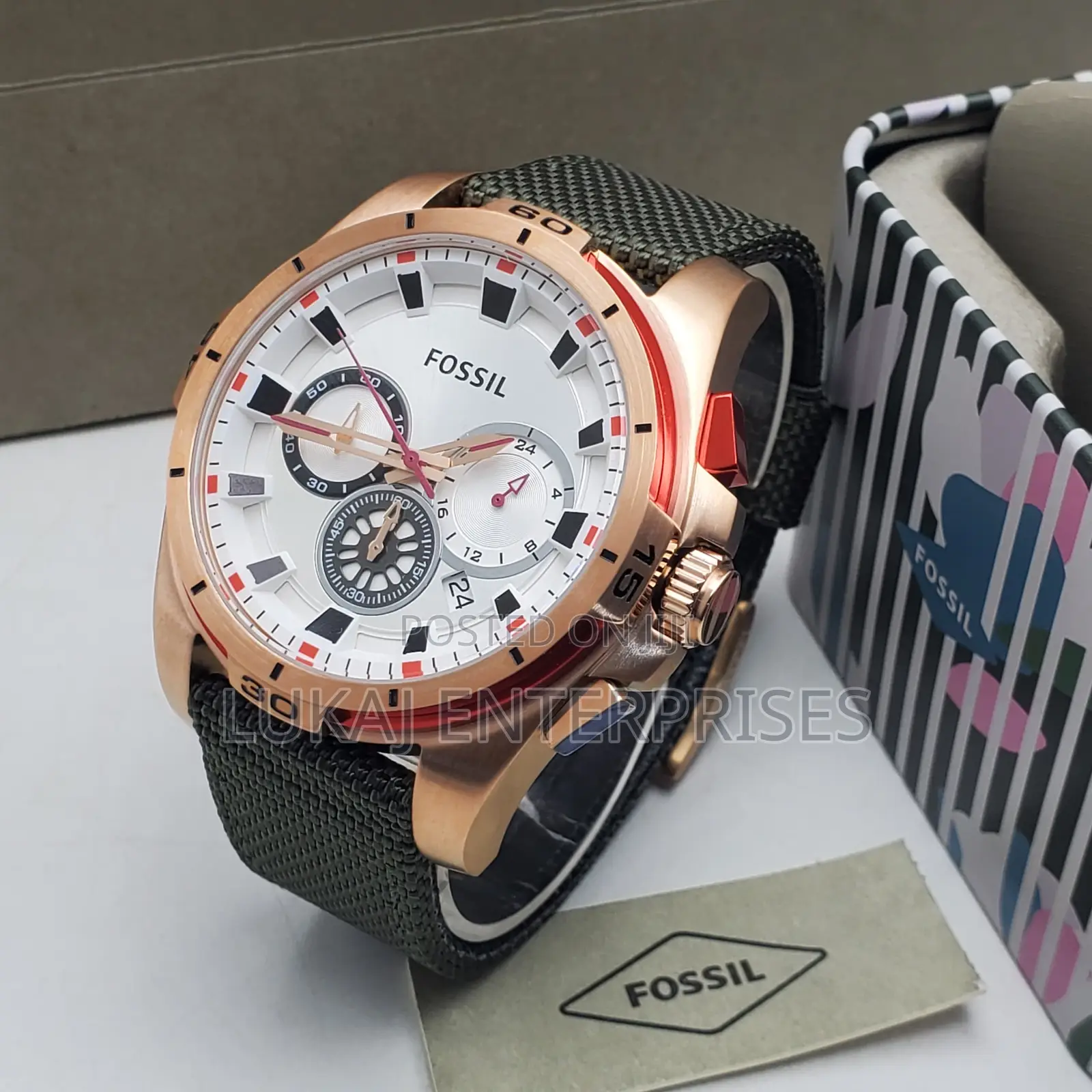 *Fossil Chronograph Fabric Strap