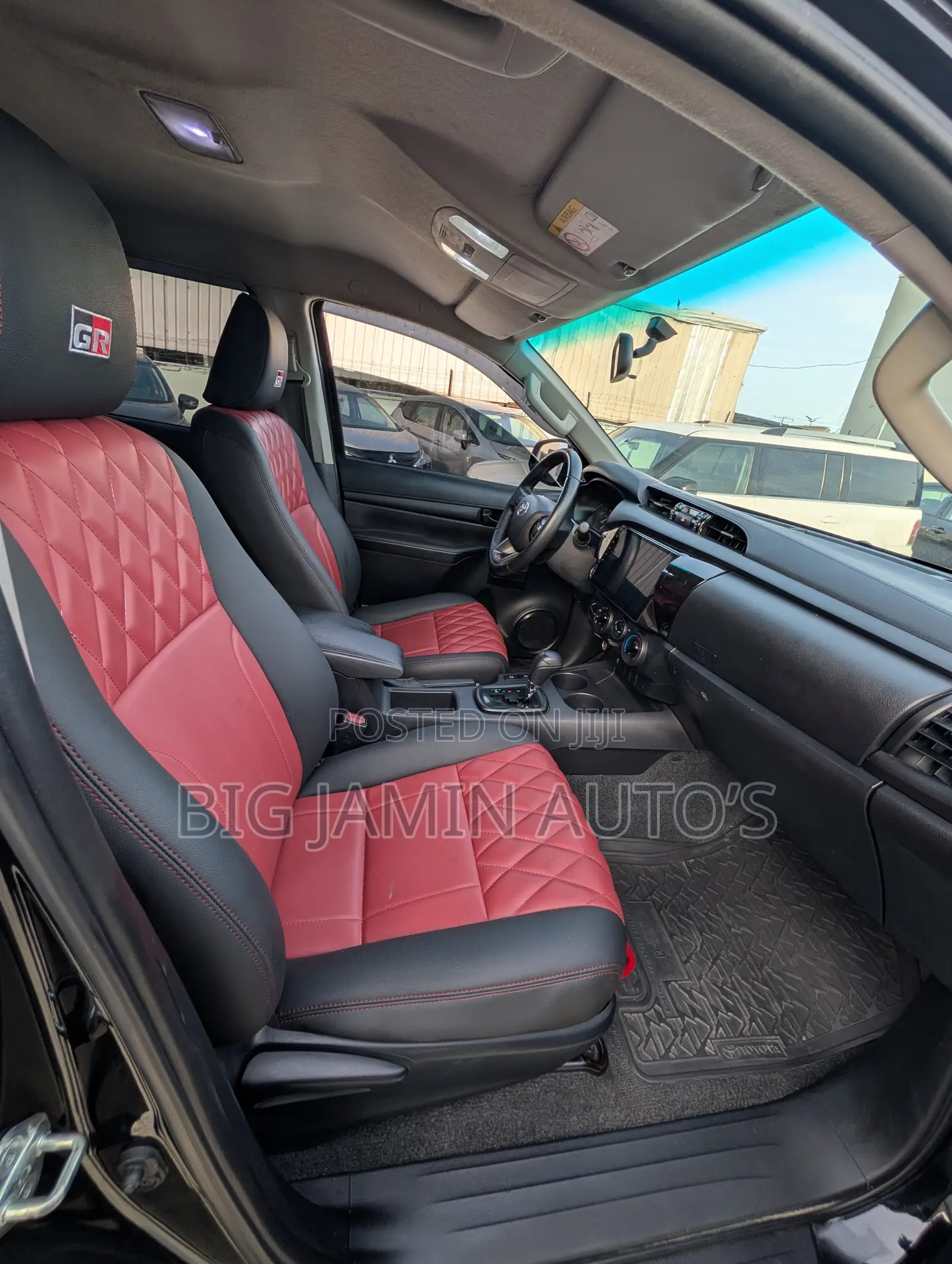 Toyota Hilux 2019 Black