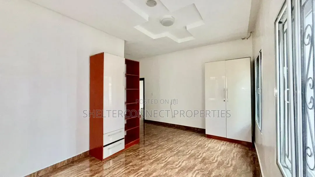 5bdrm Duplex in Ikoyi S.W for rent