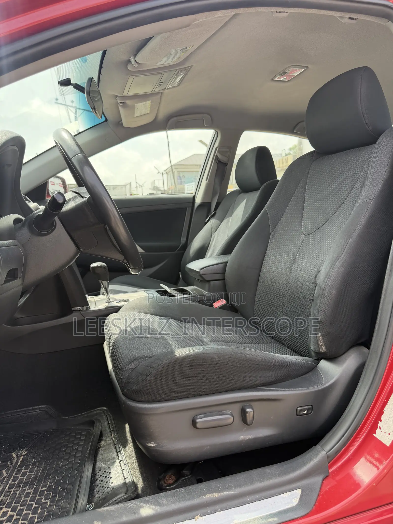 Toyota Camry SE 4dr Sedan (2.5L 4cyl 6AM) 2010 Red