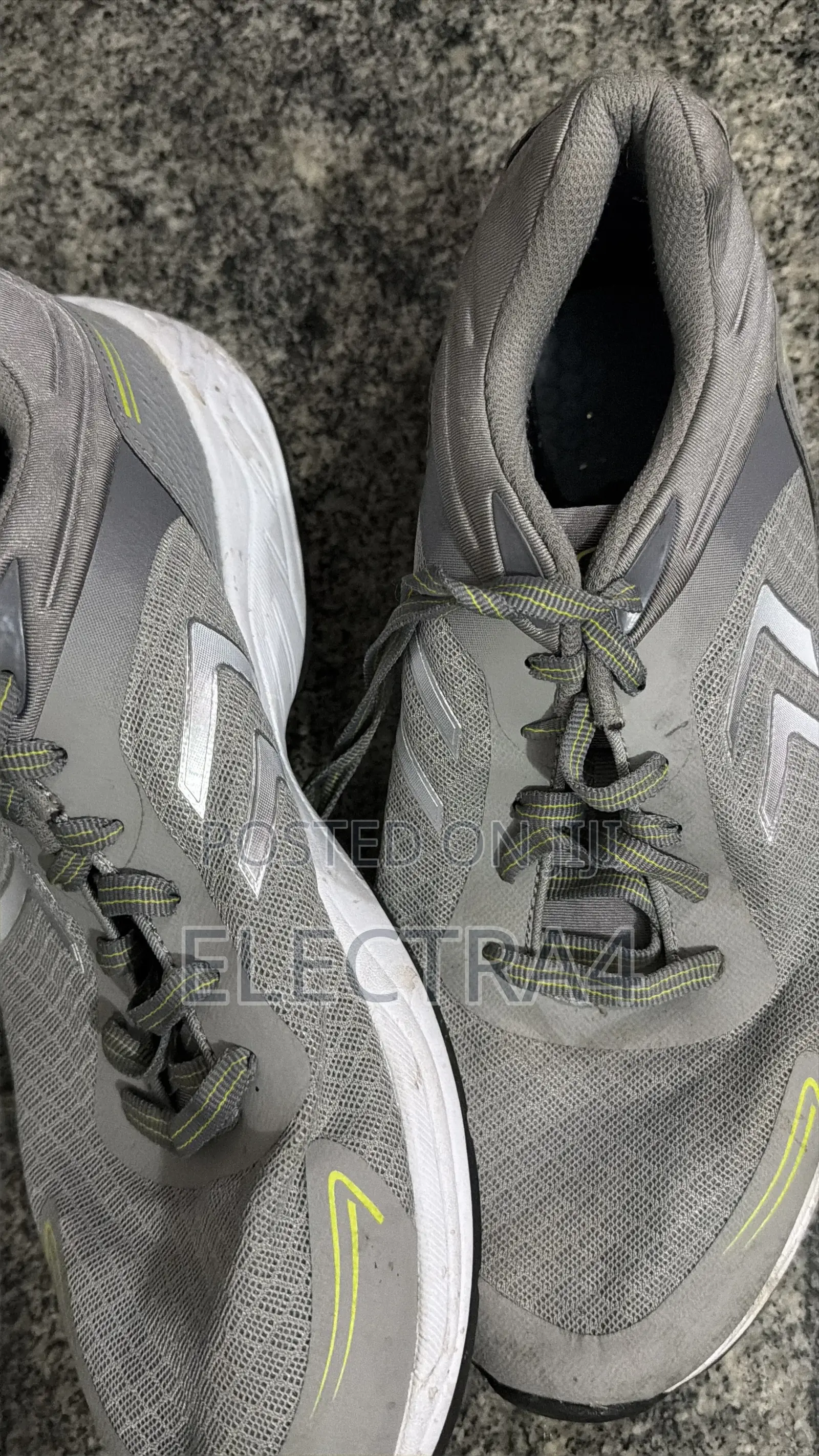 Neatly Used Dr. Scholl's Active Comfort Walking Shoes (Grey/Neon)