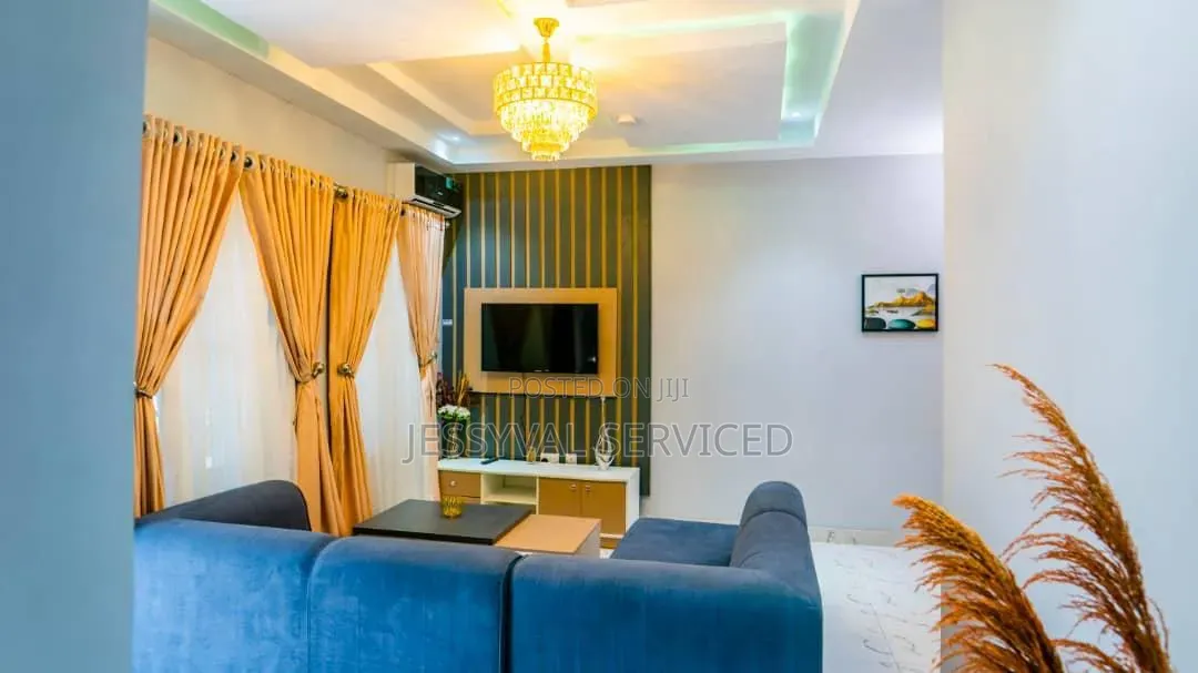 Massive Luxury 3 Bedroom Apartment