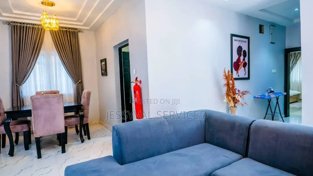 Massive Luxury 3 Bedroom Apartment