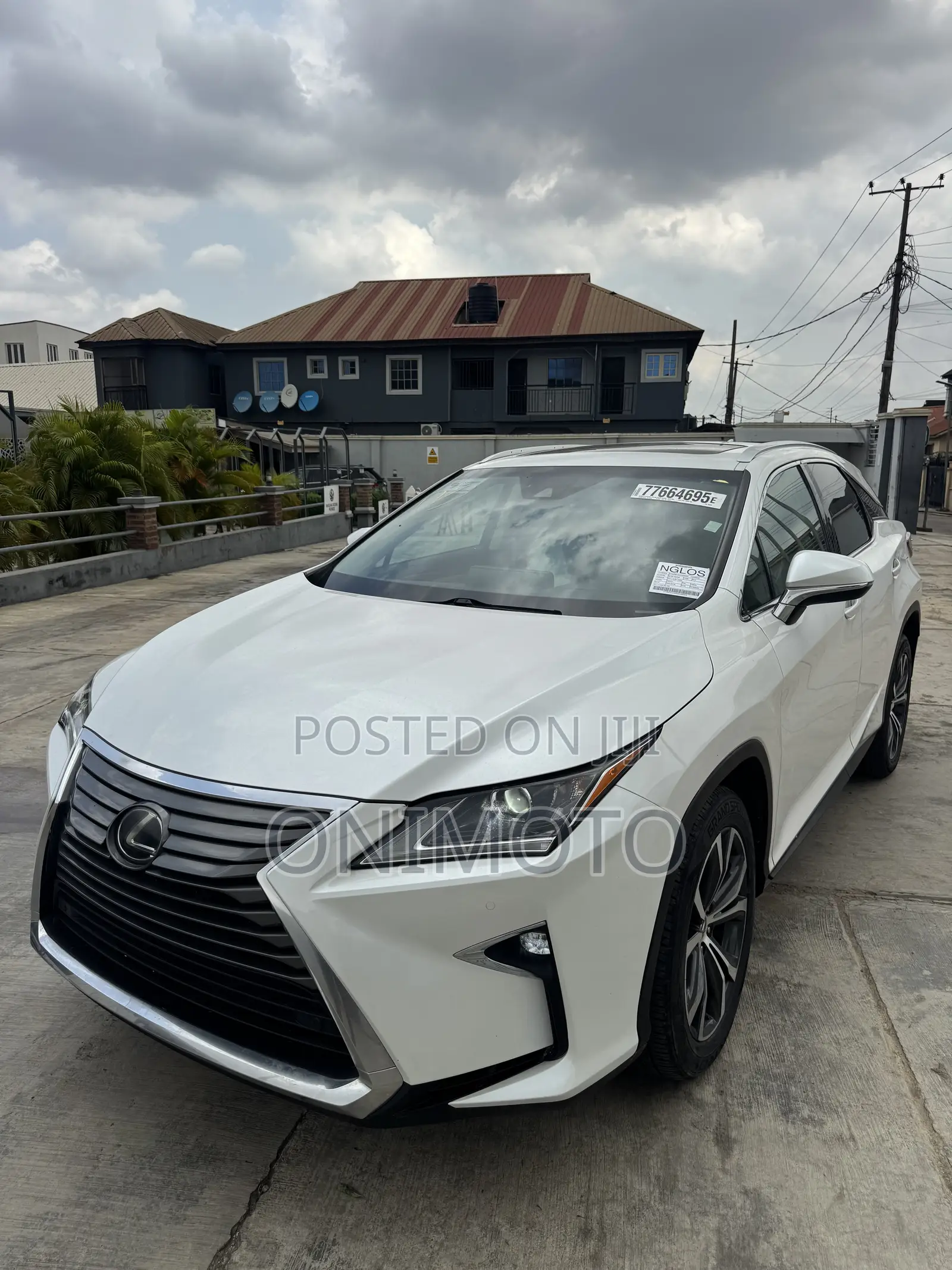 Lexus RX 350 AWD 2017 White