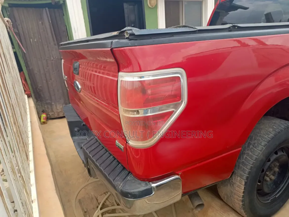 Ford F-150 XLT 2010 Red