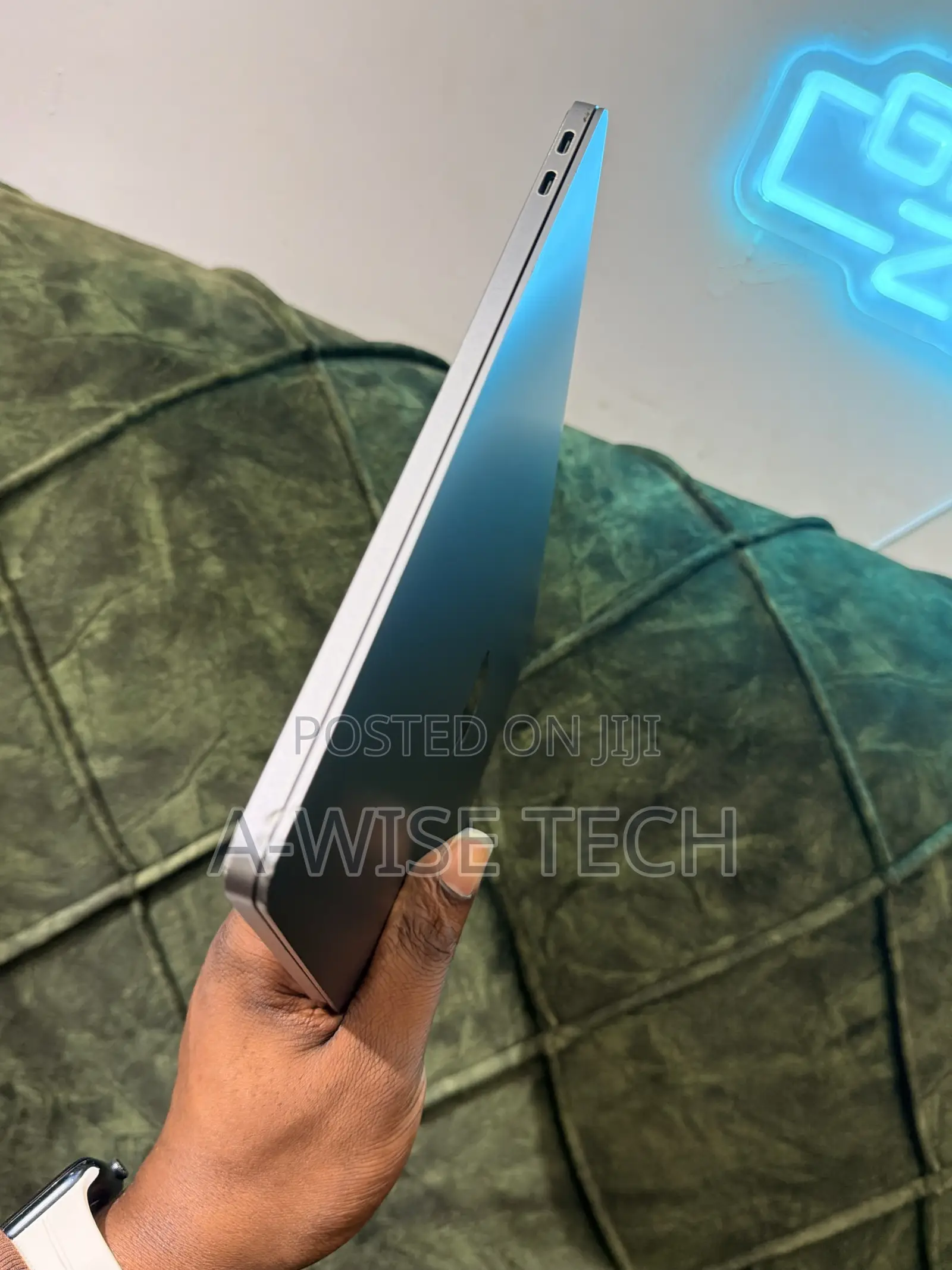 Laptop Apple MacBook Pro 2017 8GB Intel Core i5 SSD 256GB